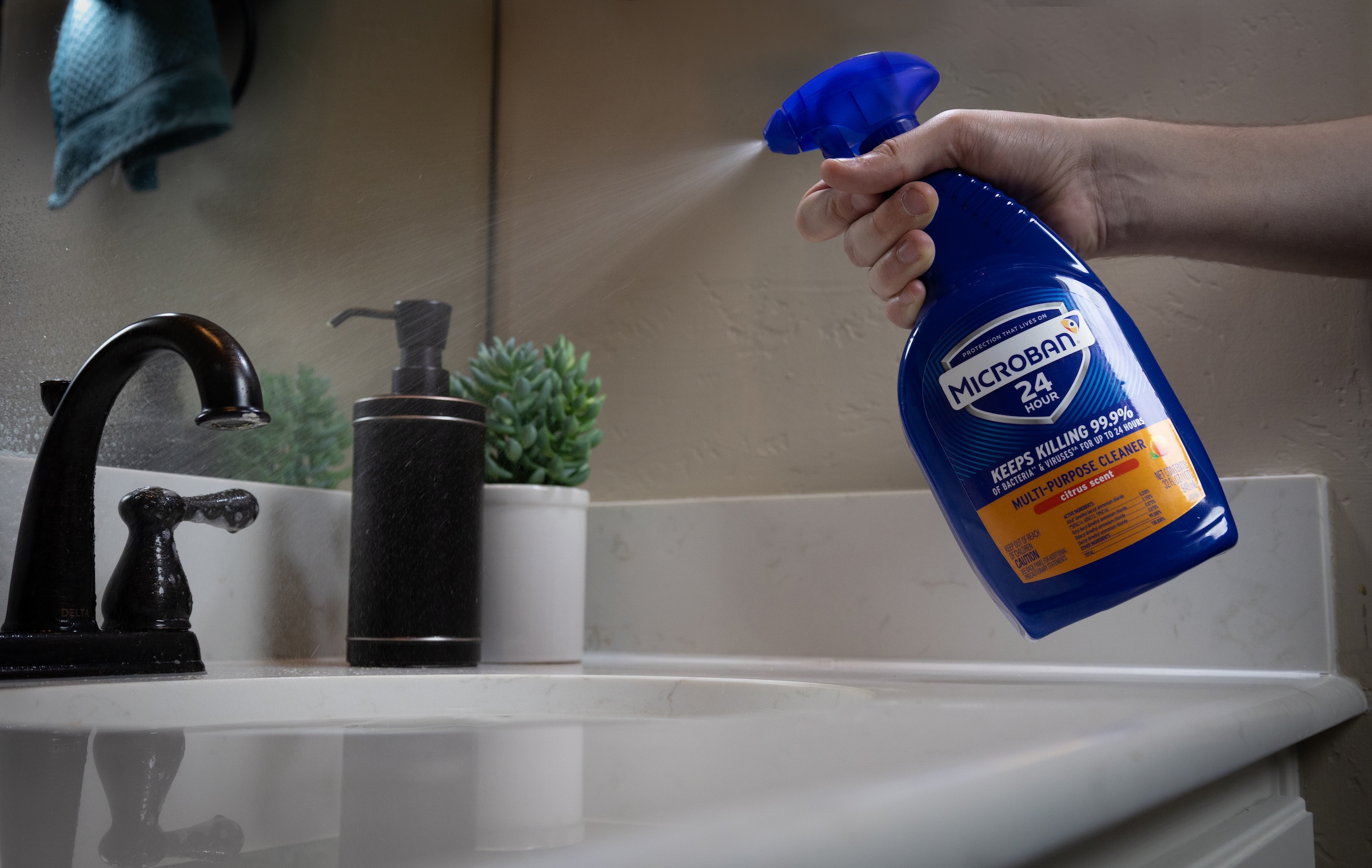 HOUSEHOLD DISINFECTANT MICROBAN 24 RETURNS TO MARKET WITH SAME 24-HOUR BACTERIA KILLING BENEFIT