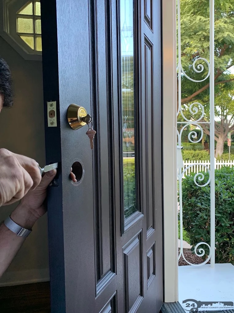 West Coast Locksmith, a 24 Hour Locksmith in Los Angeles, Releases Guide on When to Rekey Versus Replace Locks